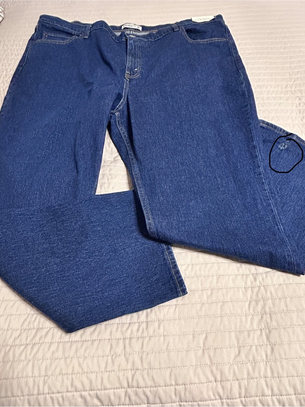 Abercrombie & Fitch 90s Straight Ultra High Rise Jeans 37 24R Blue  NWT FLAWED